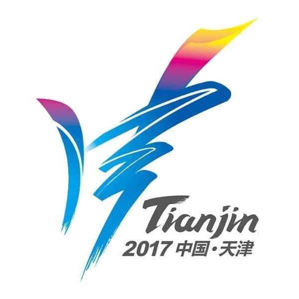 在中国汗青上的208位天子当中，乾隆（刘永 饰）89岁最寿，而这位自称“十全白叟”的天子素性风骚，爱好与年夜臣逗趣。主持编撰《四库全书》的刘墉（李昆 饰）机灵过人，几次用连珠趣话解开乾隆的刁钻题目。乾隆、刘墉与鄂容安一行微服下扬州，一路上，鄂容安鼓动乾隆与刘墉对赌，后者巧言如簧令天子没法告捷，刚巧扬州八怪之一郑板桥（岳华 饰）谢绝为天子作画，乾隆遂难为刘墉获得郑板桥墨宝，不想刘墉再次到手。乾隆与鄂容安独自出行，于路为女乐年夜凤（惠英红 饰）得救后又巧遇妙算子，各种奇遇以后，乾隆又获得了难为刘墉的新法子……